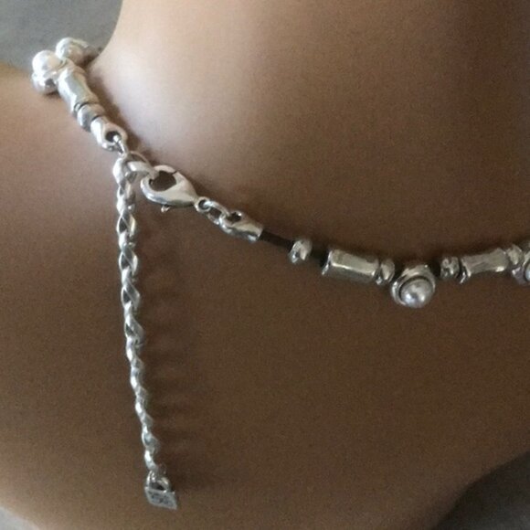 UNO de 50 White Pearl ALTERGO necklace - Picture 2 of 4